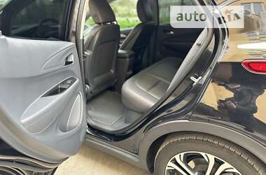 Хэтчбек Chevrolet Bolt EV 2020 в 
