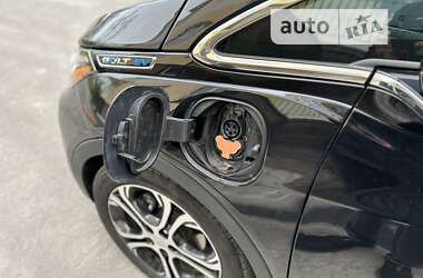 Хэтчбек Chevrolet Bolt EV 2020 в 