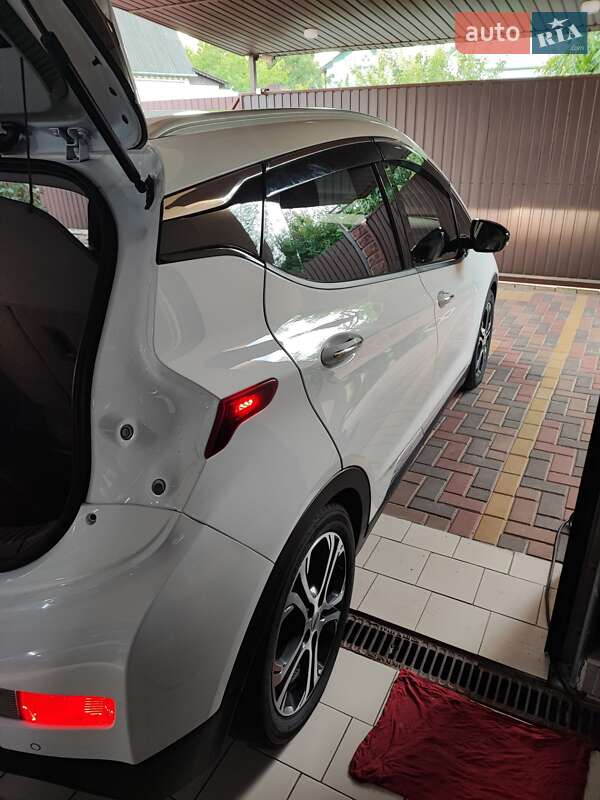 Хетчбек Chevrolet Bolt EV 2017 в Києві