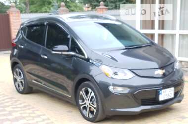 Хэтчбек Chevrolet Bolt EV 2017 в 