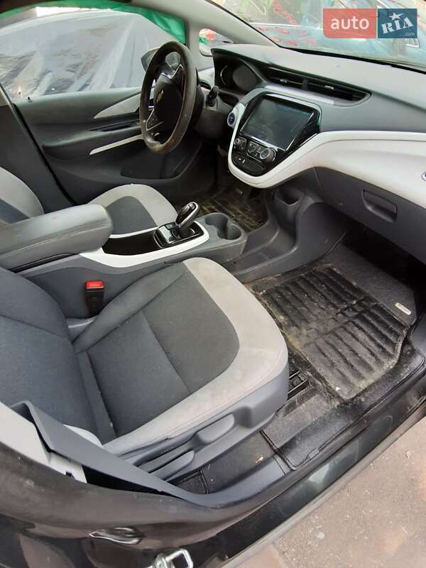 Хэтчбек Chevrolet Bolt EV 2020 в Киеве