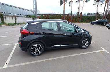 Хэтчбек Chevrolet Bolt EV 2017 в 