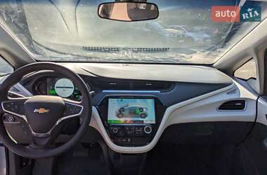 Хэтчбек Chevrolet Bolt EV 2016 в 