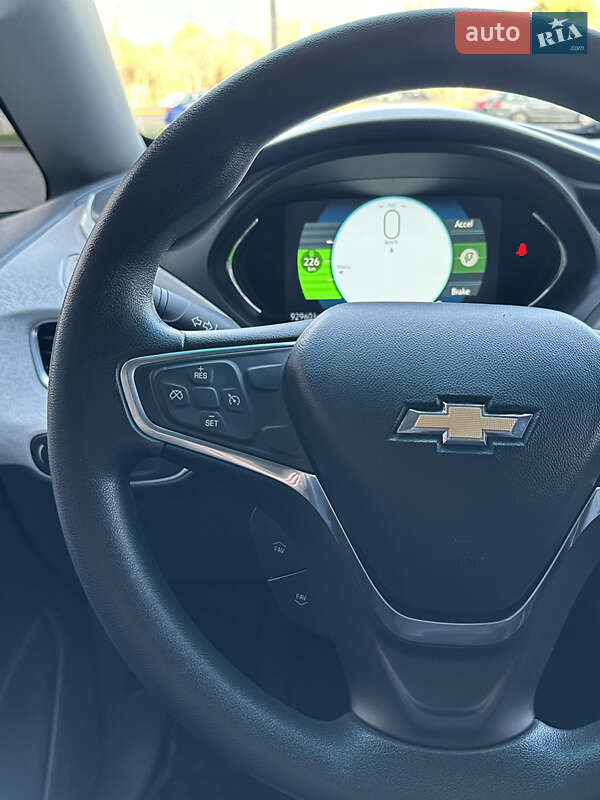 Хетчбек Chevrolet Bolt EV 2018 в Києві фото 27 Хетчбек Chevrolet Bolt EV 2018 в Києві