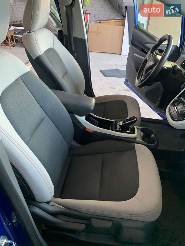 Хетчбек Chevrolet Bolt EV 2021 в Києві фото 17 Хетчбек Chevrolet Bolt EV 2021 в Києві