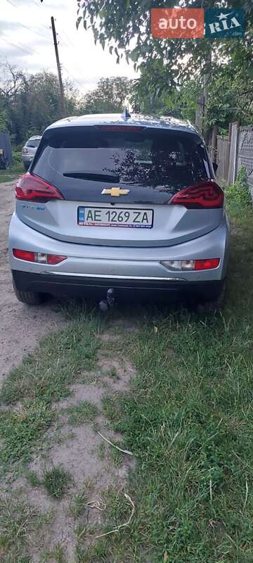 Хэтчбек Chevrolet Bolt EV 2017 в 