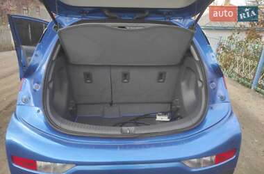 Хэтчбек Chevrolet Bolt EV 2017 в 
