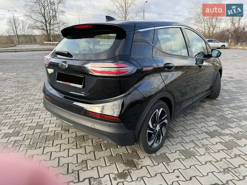 Хэтчбек Chevrolet Bolt EV 2022 в Киеве