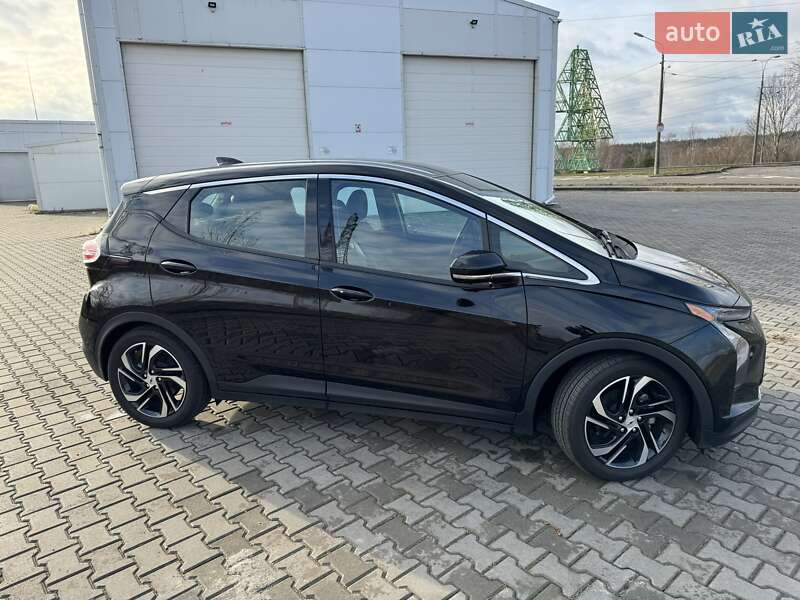 Хэтчбек Chevrolet Bolt EV 2022 в Киеве