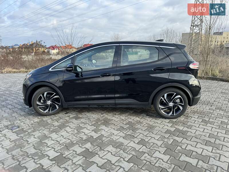 Хэтчбек Chevrolet Bolt EV 2022 в Киеве