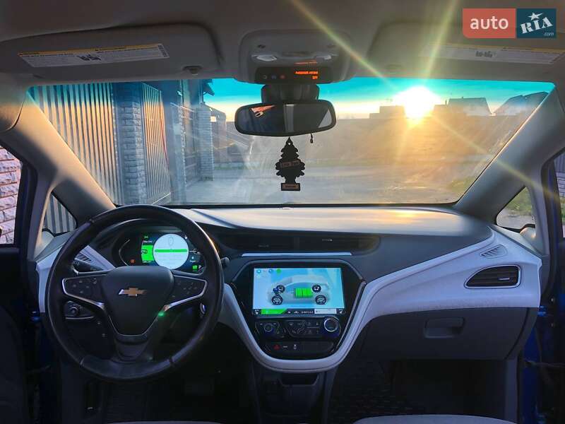 Хетчбек Chevrolet Bolt EV 2017 в Києві фото 17 Хетчбек Chevrolet Bolt EV 2017 в Києві