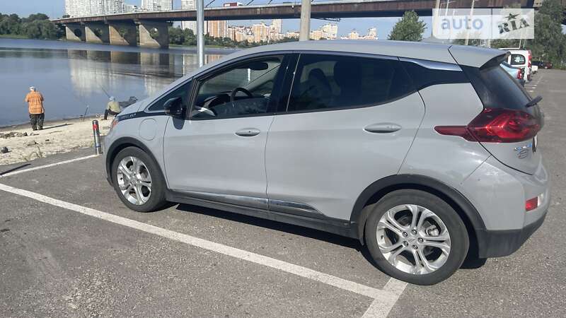 Хетчбек Chevrolet Bolt EV 2019 в Києві