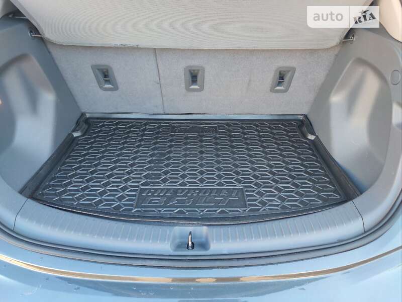 Хэтчбек Chevrolet Bolt EV 2020 в Днепре