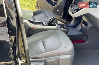 Хетчбек Chevrolet Bolt EV 2017 в  фото 29 Хетчбек Chevrolet Bolt EV 2017 в
