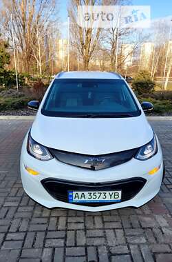 Хэтчбек Chevrolet Bolt EV 2017 в 