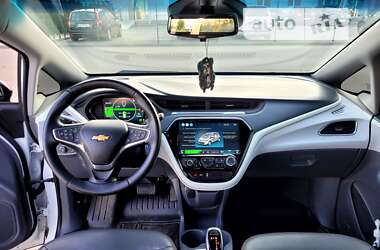 Хэтчбек Chevrolet Bolt EV 2017 в 