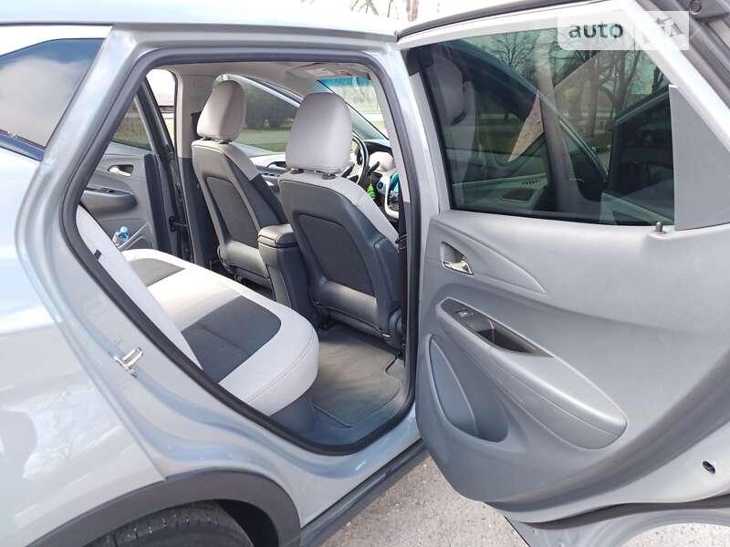 Хэтчбек Chevrolet Bolt EV 2020 в Днепре