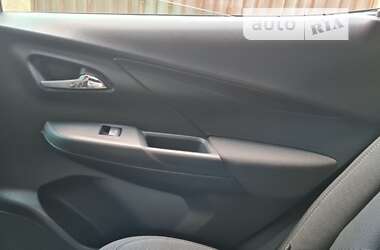 Хэтчбек Chevrolet Bolt EV 2023 в 