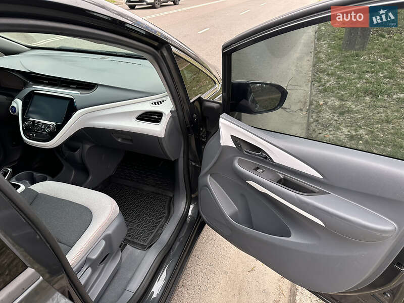 Хэтчбек Chevrolet Bolt EV 2017 в Черкассах