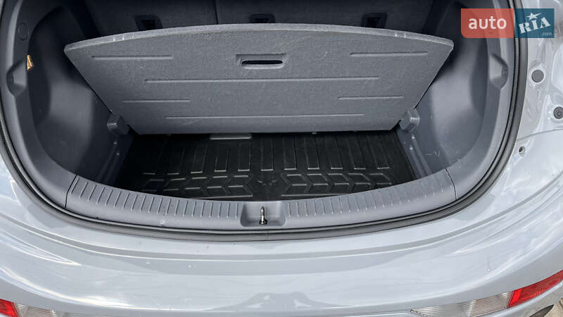 Хэтчбек Chevrolet Bolt EV 2020 в Николаеве