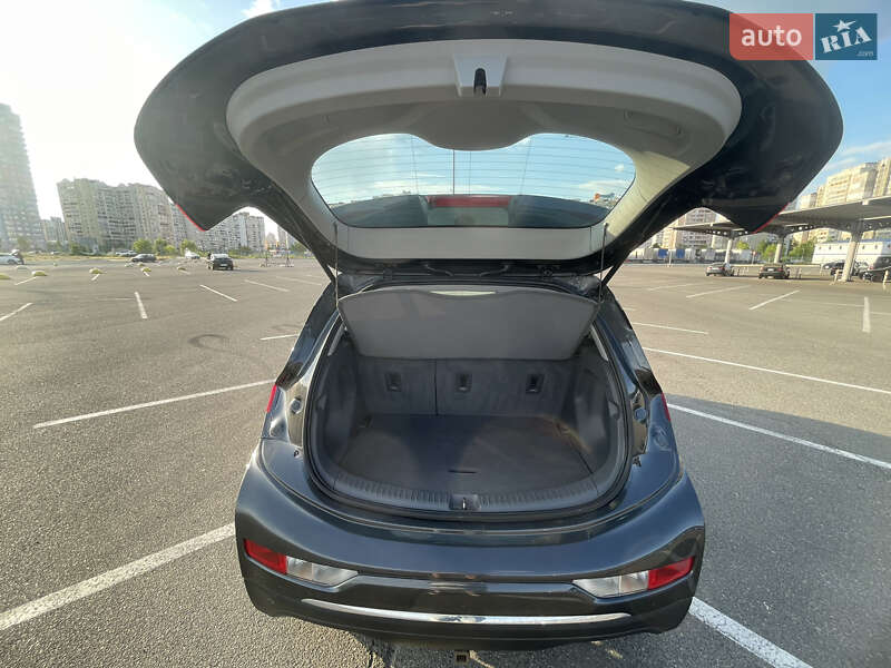 Хэтчбек Chevrolet Bolt EV 2018 в Киеве фото 34 Хэтчбек Chevrolet Bolt EV 2018 в Киеве
