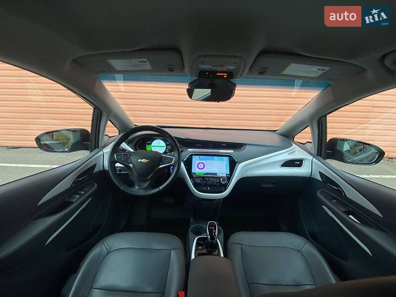 Хэтчбек Chevrolet Bolt EV 2021 в Киеве