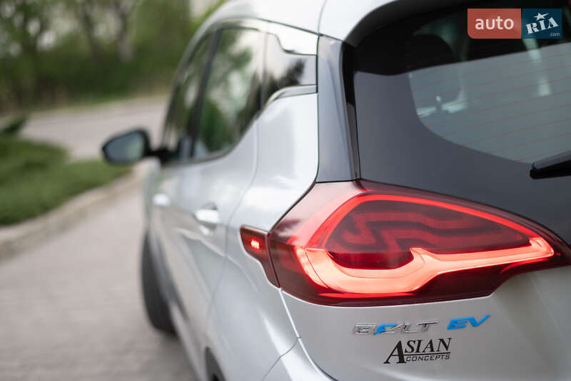 Хэтчбек Chevrolet Bolt EV 2017 в Днепре