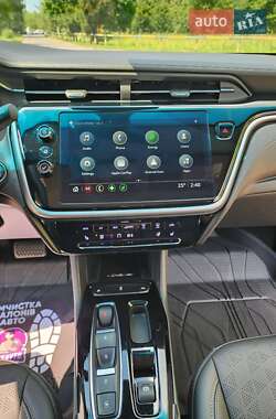 Хэтчбек Chevrolet Bolt EV 2023 в 
