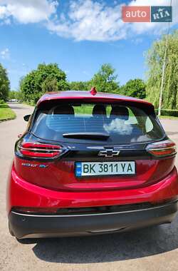 Хэтчбек Chevrolet Bolt EV 2023 в 