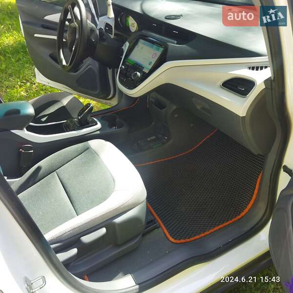 Хэтчбек Chevrolet Bolt EV 2018 в Умани