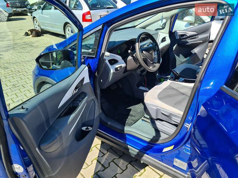 Хэтчбек Chevrolet Bolt EV 2017 в Черновцах