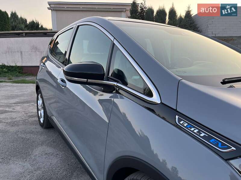 Хэтчбек Chevrolet Bolt EV 2020 в Днепре фото 36 Хэтчбек Chevrolet Bolt EV 2020 в Днепре