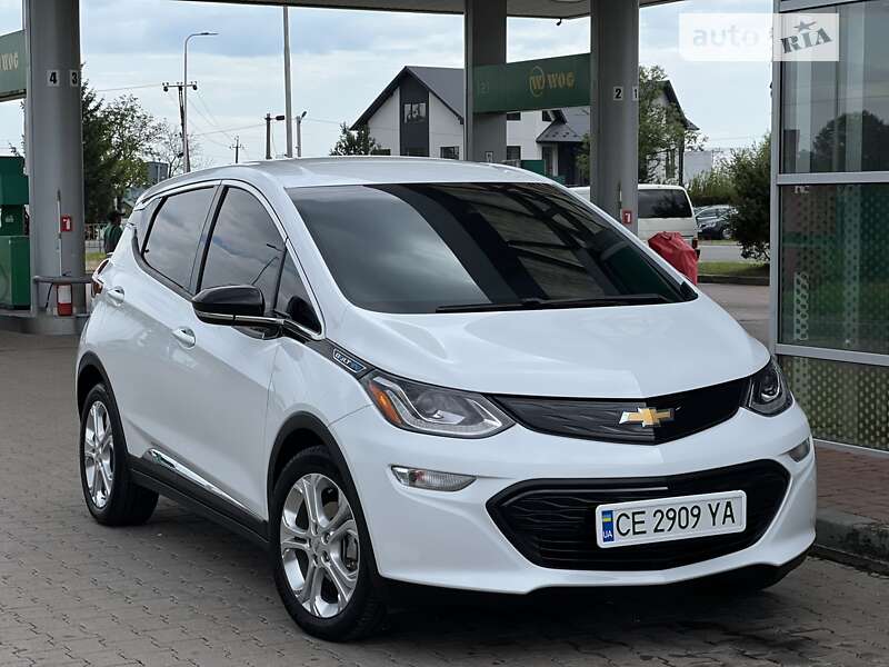 Хэтчбек Chevrolet Bolt EV 2020 в 