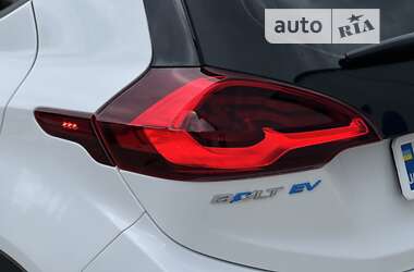 Хэтчбек Chevrolet Bolt EV 2020 в 