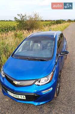 Хэтчбек Chevrolet Bolt EV 2017 в 