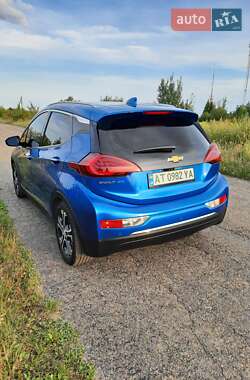 Хэтчбек Chevrolet Bolt EV 2017 в 