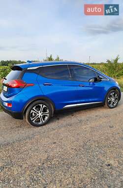 Хэтчбек Chevrolet Bolt EV 2017 в 