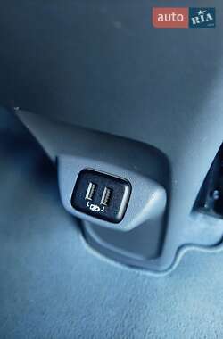 Хэтчбек Chevrolet Bolt EV 2017 в 