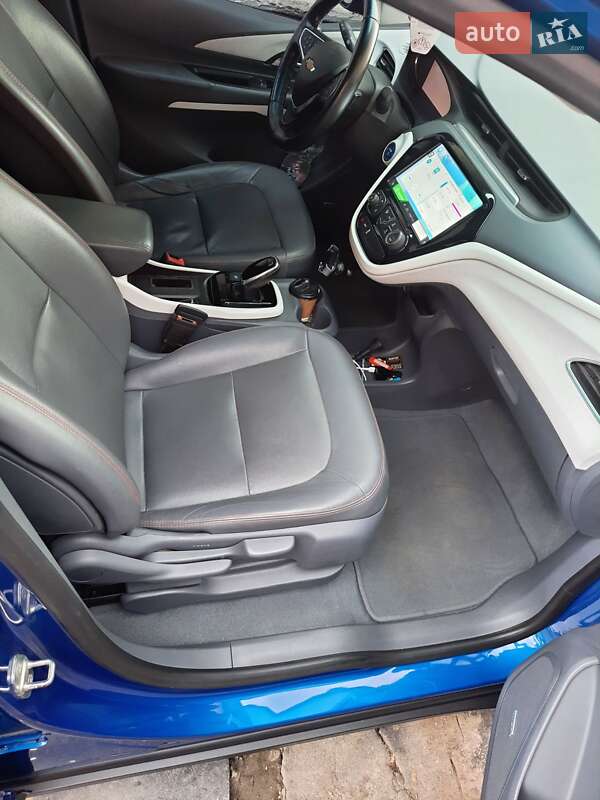 Хэтчбек Chevrolet Bolt EV 2017 в Ивано-Франковске фото 33 Хэтчбек Chevrolet Bolt EV 2017 в Ивано-Франковске