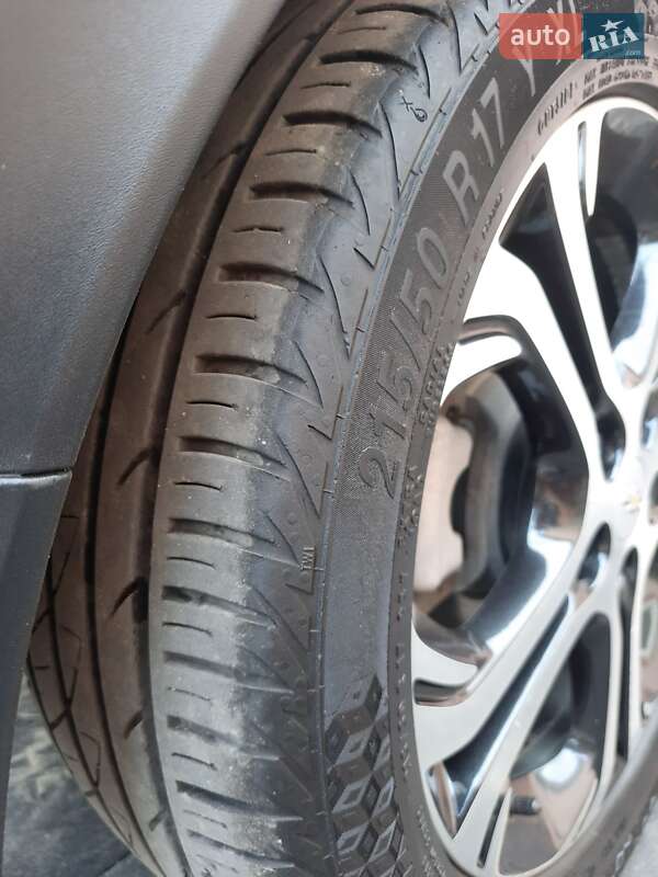 Хэтчбек Chevrolet Bolt EV 2017 в Ивано-Франковске фото 36 Хэтчбек Chevrolet Bolt EV 2017 в Ивано-Франковске