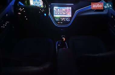 Хэтчбек Chevrolet Bolt EV 2017 в 