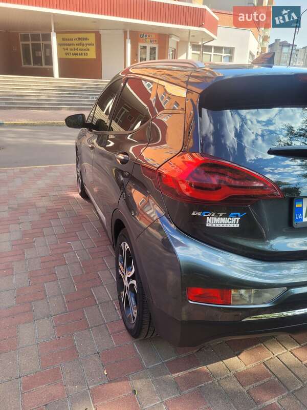 Хэтчбек Chevrolet Bolt EV 2020 в Киеве