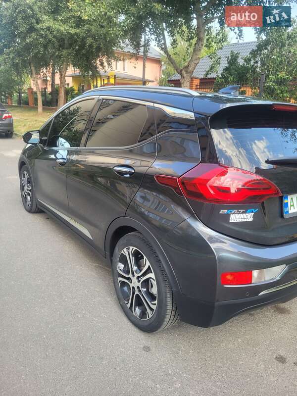 Хэтчбек Chevrolet Bolt EV 2020 в Киеве
