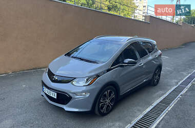 Хэтчбек Chevrolet Bolt EV 2018 в 