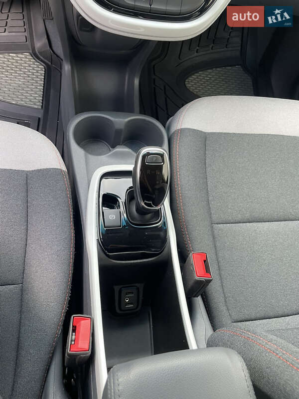 Хэтчбек Chevrolet Bolt EV 2018 в Харькове фото 9 Хэтчбек Chevrolet Bolt EV 2018 в Харькове