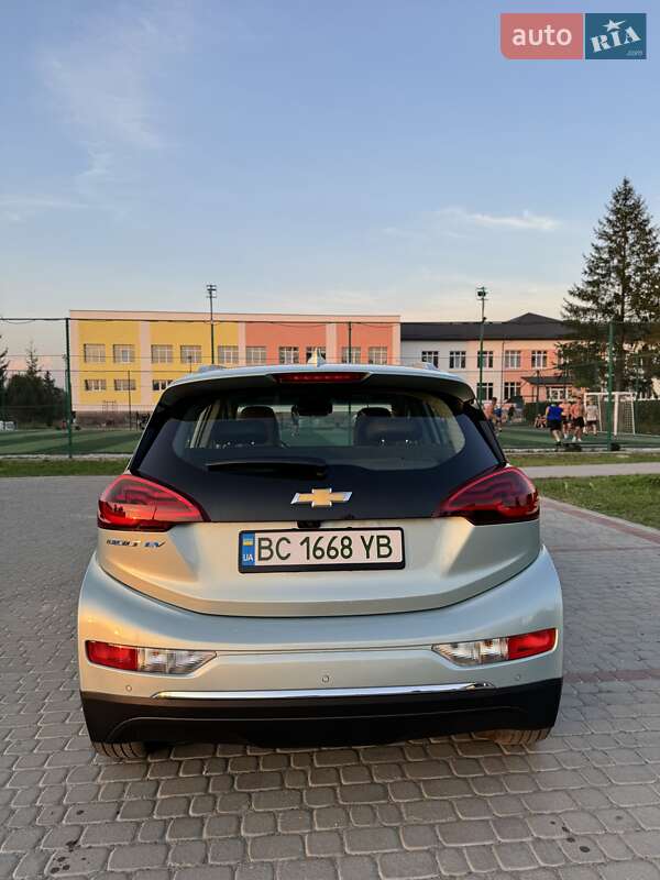 Хэтчбек Chevrolet Bolt EV 2018 в Самборе