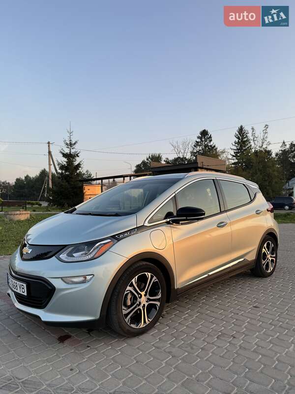 Хэтчбек Chevrolet Bolt EV 2018 в Самборе