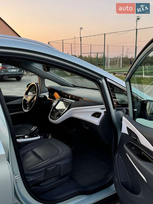 Хэтчбек Chevrolet Bolt EV 2018 в Самборе