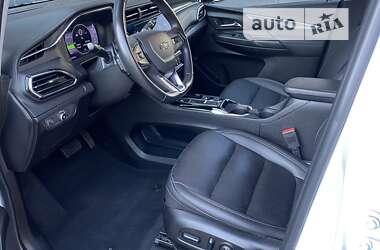 Хэтчбек Chevrolet Bolt EV 2023 в 