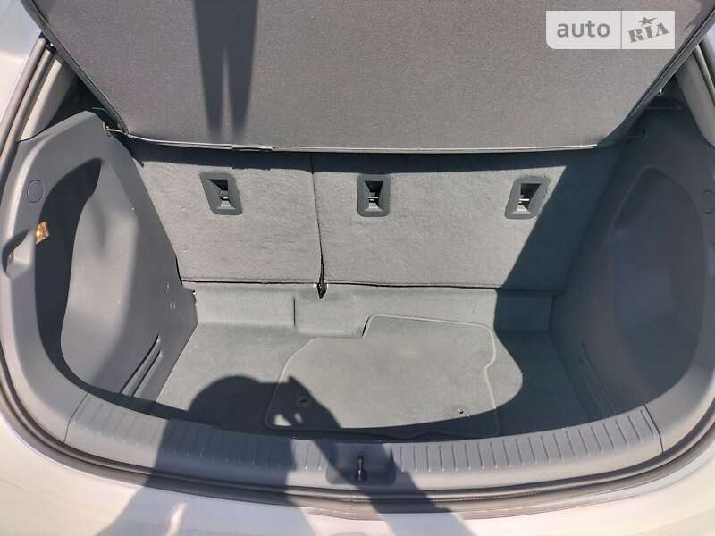 Хэтчбек Chevrolet Bolt EV 2020 в Виннице